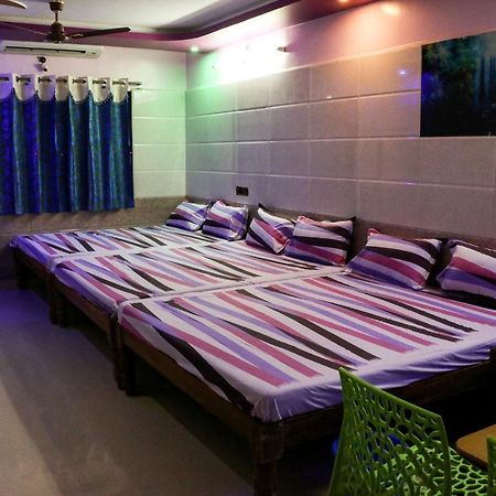 Sri Priya Lodge Dharmapuri Luaran gambar